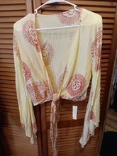Load image into Gallery viewer, Om Crop Wrap Top