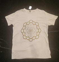Load image into Gallery viewer, Men&#39;s Sri Yantra Lotus T-Shirt