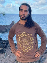 Load image into Gallery viewer, Men&#39;s Hooded Sri Yandra Long Sleeve Shirt