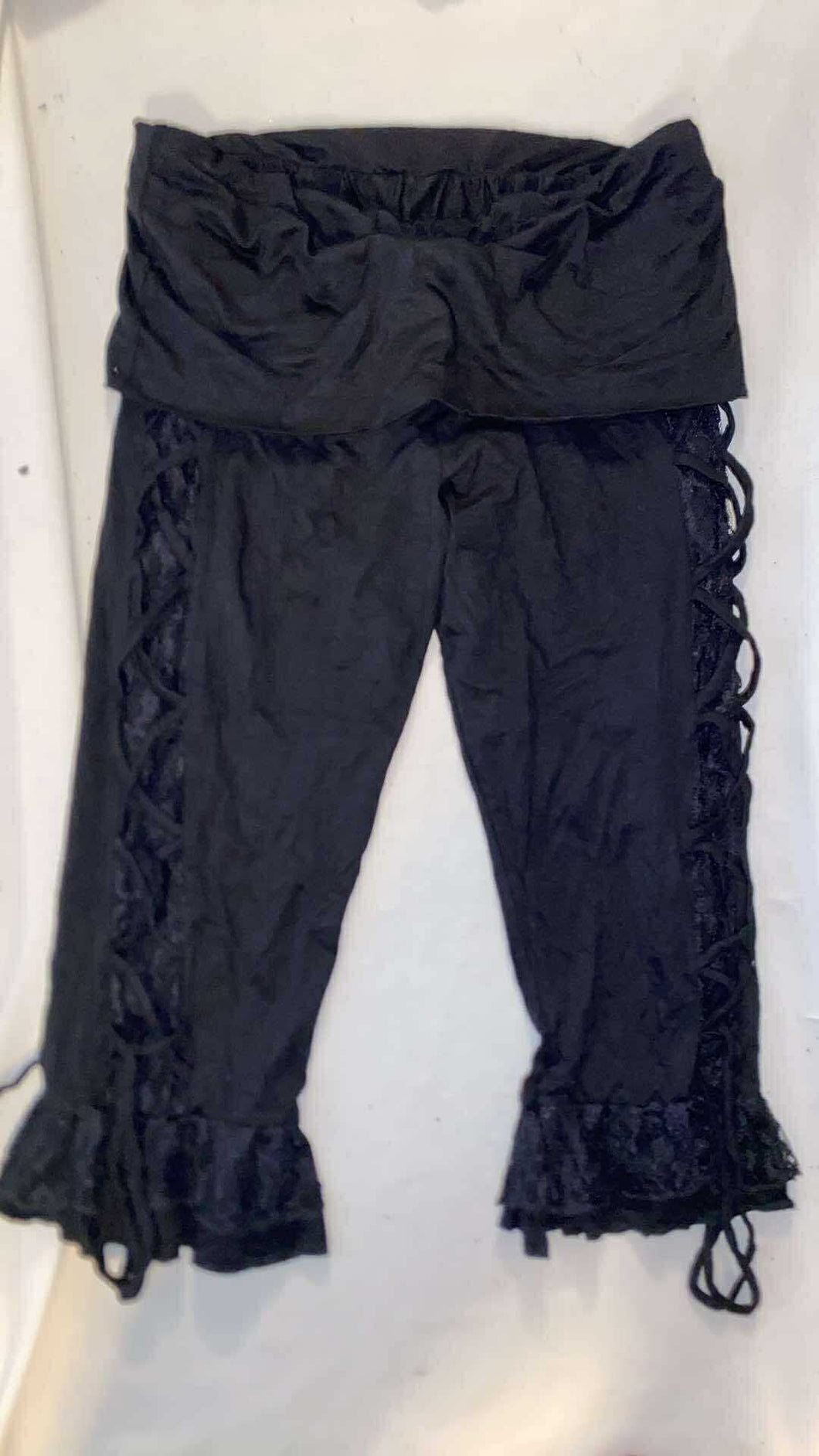 Lacey Capri Leggings