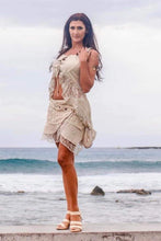 Load image into Gallery viewer, Lace High-Low Tank Top