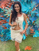 Load image into Gallery viewer, Lace High-Low Tank Top