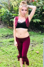 Load image into Gallery viewer, Ruffle Trim Capri Bottoms
