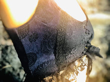 Load image into Gallery viewer, Velvet Mandala Pattern Lacey Crop Top
