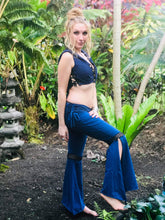 Load image into Gallery viewer, Lacy Hooded Crop Vest