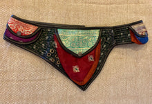 Load image into Gallery viewer, Indian Silk Utility Belt 3 Triangle Pocket