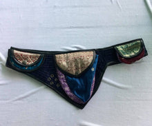 Load image into Gallery viewer, Indian Silk Utility Belt 3 Triangle Pocket