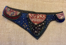 Load image into Gallery viewer, Indian Silk Utility Belt 3 Triangle Pocket