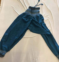 Load image into Gallery viewer, Two-Toned Genie Pants