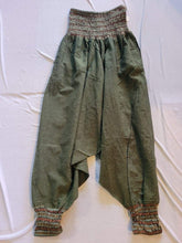 Load image into Gallery viewer, Two-Toned Genie Pants