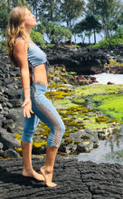 Load image into Gallery viewer, Organic Cotton Capri Leggings with Crochet Sides